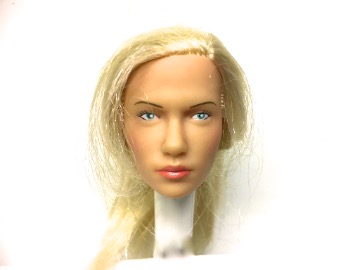 Artikelbild des Artikels “Triad, , Blonde Head, Kopf B “