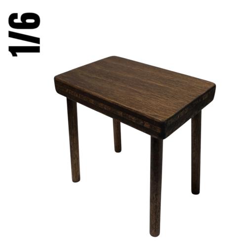 Artikelbild des Artikels “Hocker , braun, 1:6 holz “