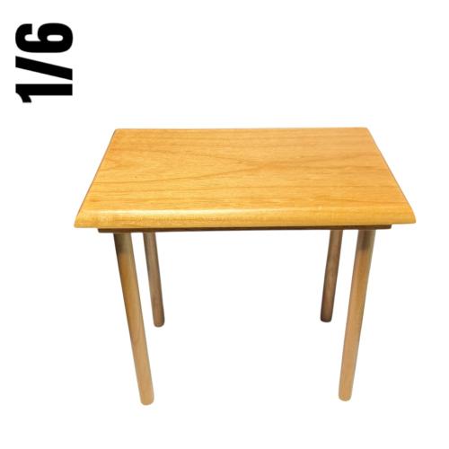 Artikelbild des Artikels “Tisch , braun, 1:6 holz “