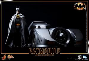 Artikelbild des Artikels “Batman 1989 DX09 und Batmobil “