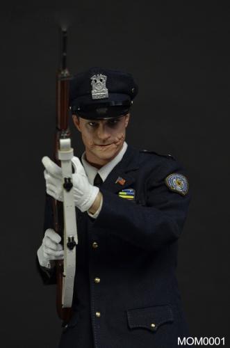 Product image of the product “The Joker Set (Officer) 1/6 ”