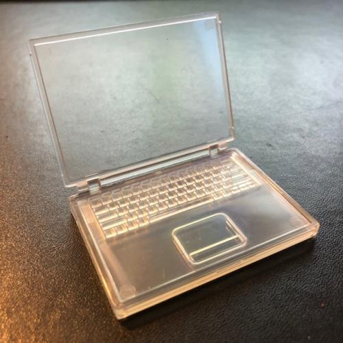Artikelbild des Artikels “Transperant Laptop 1:6 “