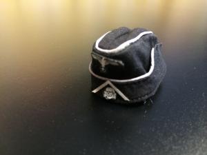 Artikelbild des Artikels “Schiffchen Panzer für Offiziere “