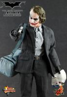 Artikelbild des Artikels “The Dark Knight - 1:6th scale The JOKER (Bank Robber version) collectible figure “