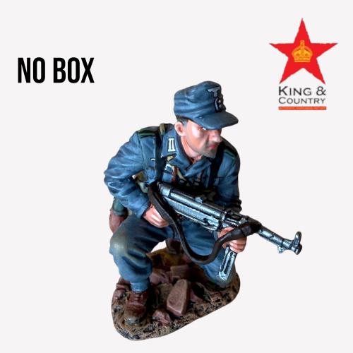 Product image of the product “KNEELING PANZER GRENADIER WITH SCHMEISSER  (No Box) ”