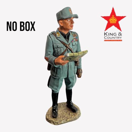 Product image of the product “Italian Forces, Officer consulting his map ”