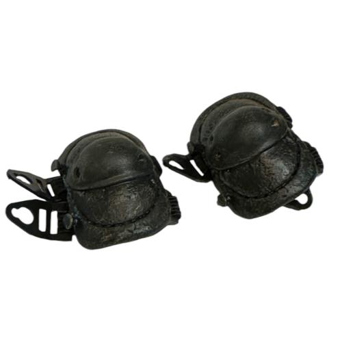 Product image of the product “Elbowpad Police weathered 1/6 ”