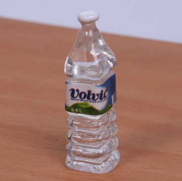 Artikelbild des Artikels “Mineralwasser Flasche Volv 1:6 “