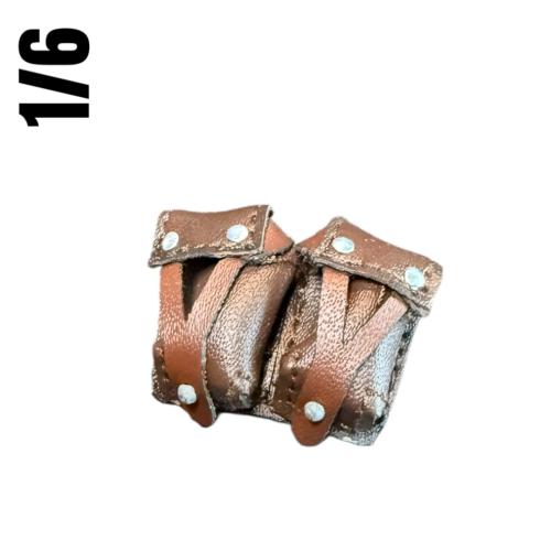 Product image of the product “brown leather Mosin-Nagant Ammo Pouches   1/6 ”
