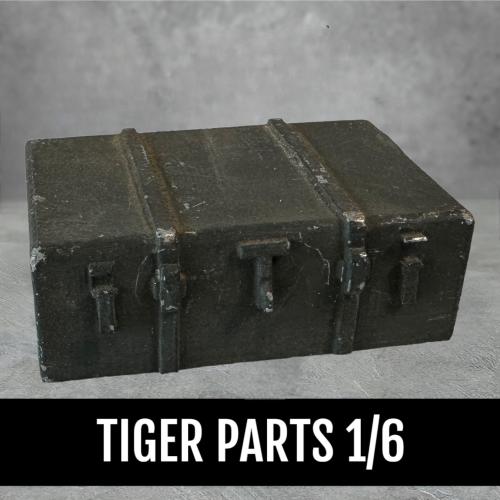 Product image of the product “Tiger I Toolbox 1/6 (Used Optic) ”