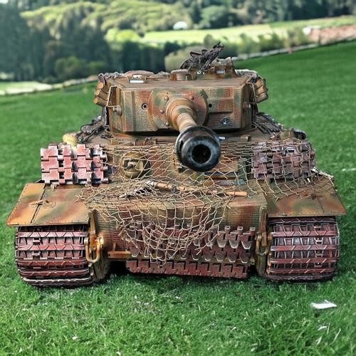 Product image of the product “Tiger I Panzer aus ABS mit Mike Stannard Zubehör 1/6 ”
