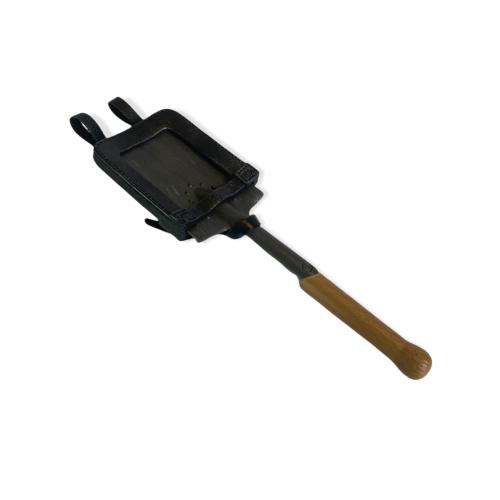 Product image of the product “Feldspaten mit Träger 1/6 ”