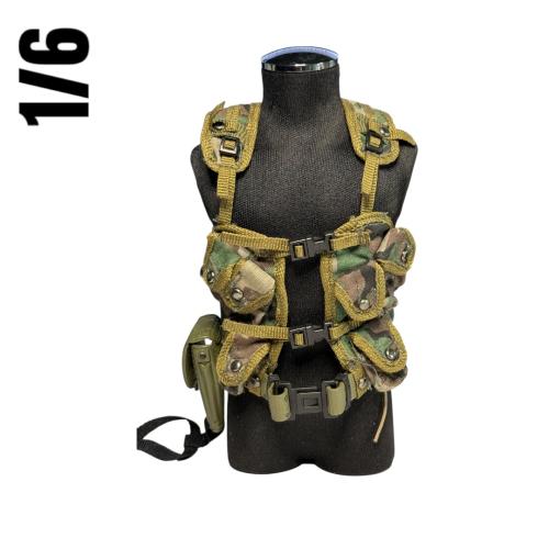 Artikelbild des Artikels “1:6 Recon Chest Harness Vest (Woodland) “