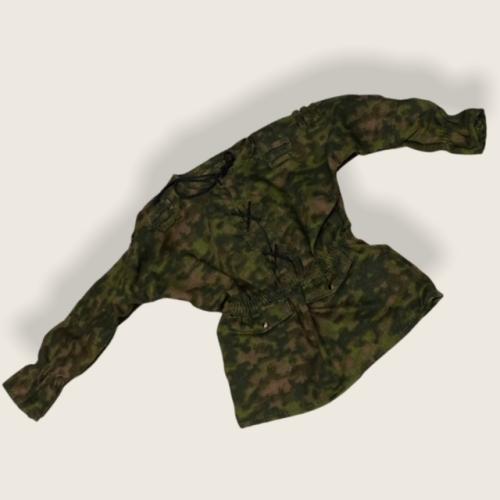 Product image of the product “Tarnschlupfjacke, Zweites Model, Rauchtarn 1/6 ”
