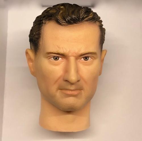 Artikelbild des Artikels “Head Robert Resin   1:6 “
