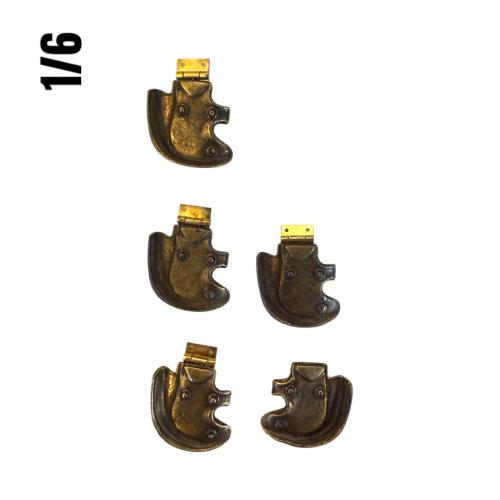 Artikelbild des Artikels “Helmet - Imperial Italic type Bucculae Set “