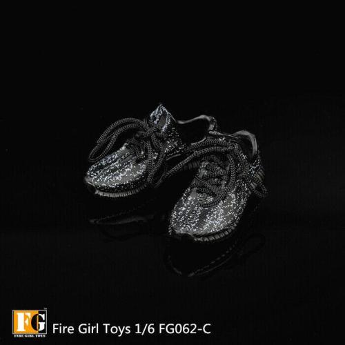 Artikelbild des Artikels “1:6 Hollowblack Sportschuh “