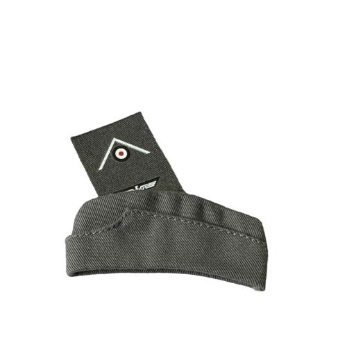 Product image of the product “SchiffchenGrau  1:6 mit Abzeichen ”