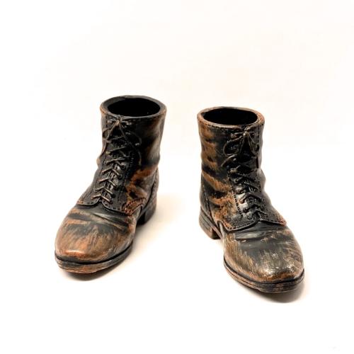 Artikelbild des Artikels “Schnürschuhe 1937, Schlamm 1:6 “