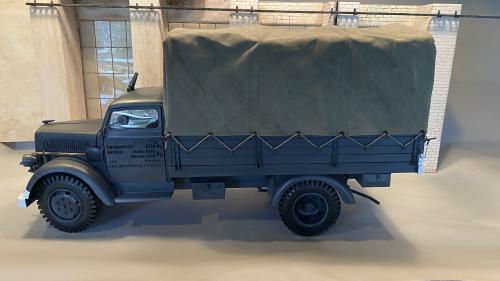 Artikelbild des Artikels “Sd.Kfz.305 Opel Blitz 1:6 in Grau Metal (Modified) “