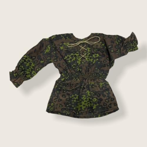 Product image of the product “Tarnschlupfjacke, zweites Model, Eichenlaub Muster 1, ”