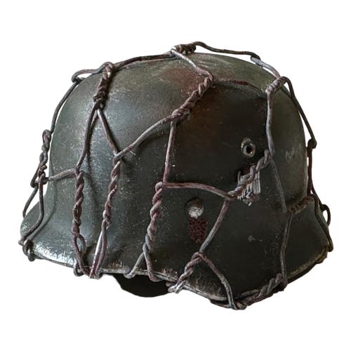 Product image of the product “WH Helm M35 handpainted 1/6 in Metal (double Decal) ”