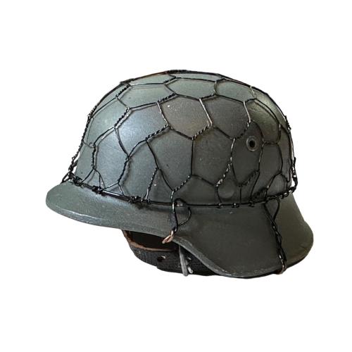 Artikelbild des Artikels “Helm M 35 in Metal 1:6 (Mit Draht) “