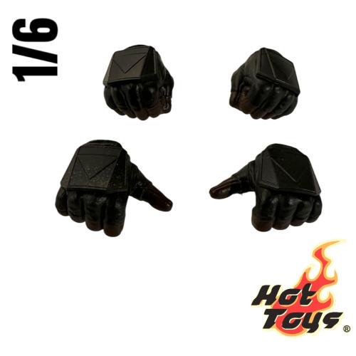 Product image of the product “Star Trek Commander Saru Hands 1/6 ”