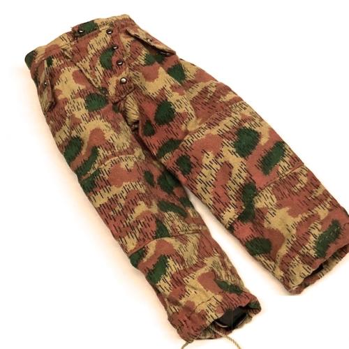 Product image of the product “Tarnhose, Winter, Strichtarn Muster 1/6 ”