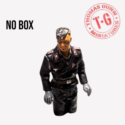 Artikelbild des Artikels “Tank Crew Commander (D)  1/30 “
