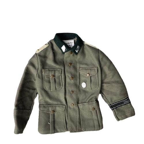 Artikelbild des Artikels “Uniform  mit Schulterklappen 1/6 “