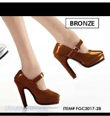 Artikelbild des Artikels “High Heels Bronze (Oktober Girl) Kunst-Leder 1:6 “