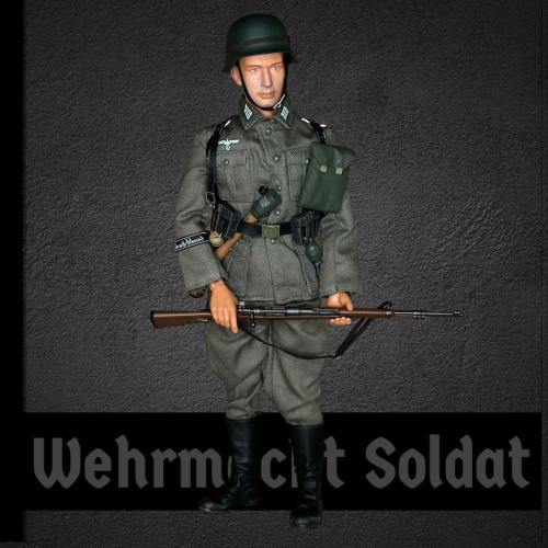 Artikelbild des Artikels “Wehrmacht  Soldat Großdeutschland  1/6 (No Box) “