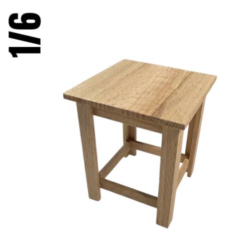 Artikelbild des Artikels “Hocker , braun, 1:6 holz “