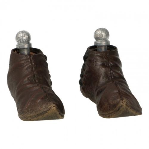 Artikelbild des Artikels “Worn Medieval Shoes (Brown) in 1:6 “