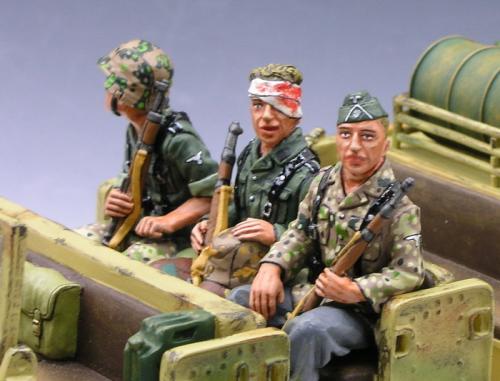 Product image of the product “3-Seated Riflemen 1944 ”