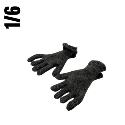 Product image of the product “Handschuhe grau Wolle 1/6 ”
