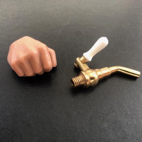 Artikelbild des Artikels “1:6 handgefertigter Zapfhahn in Metal “