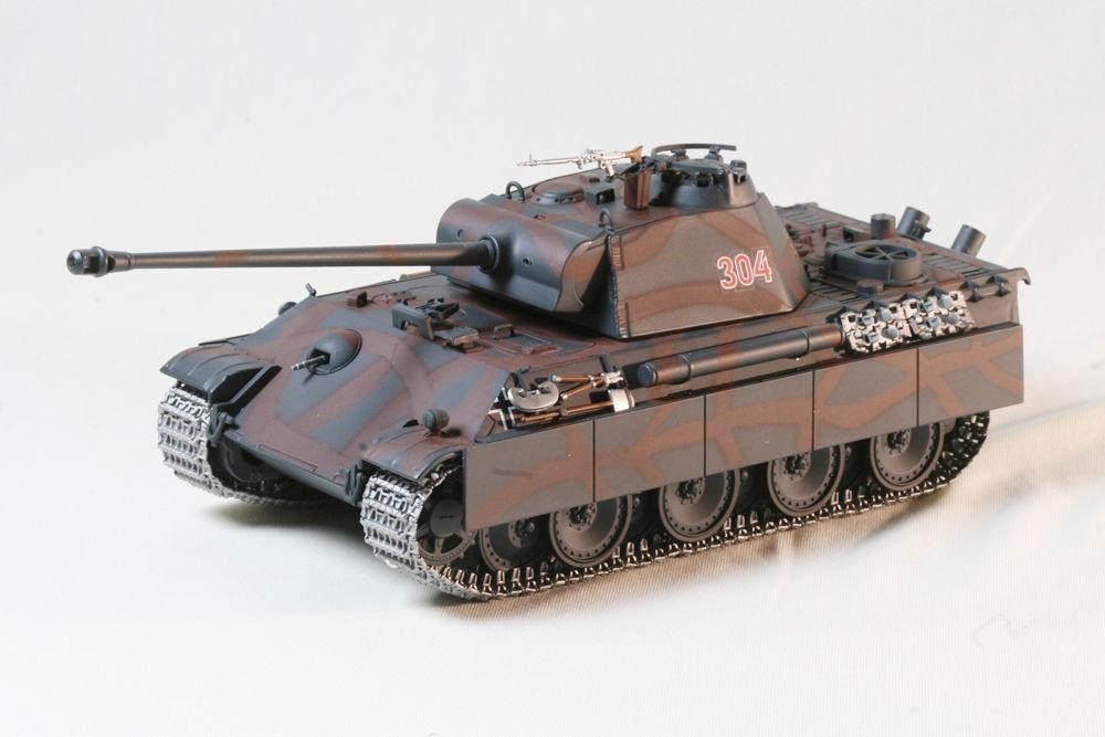  Product image 1 of the product “1:35 PzKpfw V Panther Ausf.G Berlin 1945 ”
