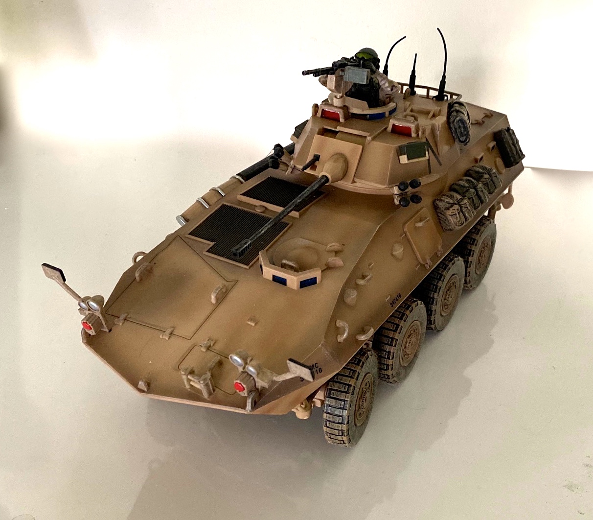  Product image 1 of the product “1:18 Light Armored Vehicle ohne Box ”