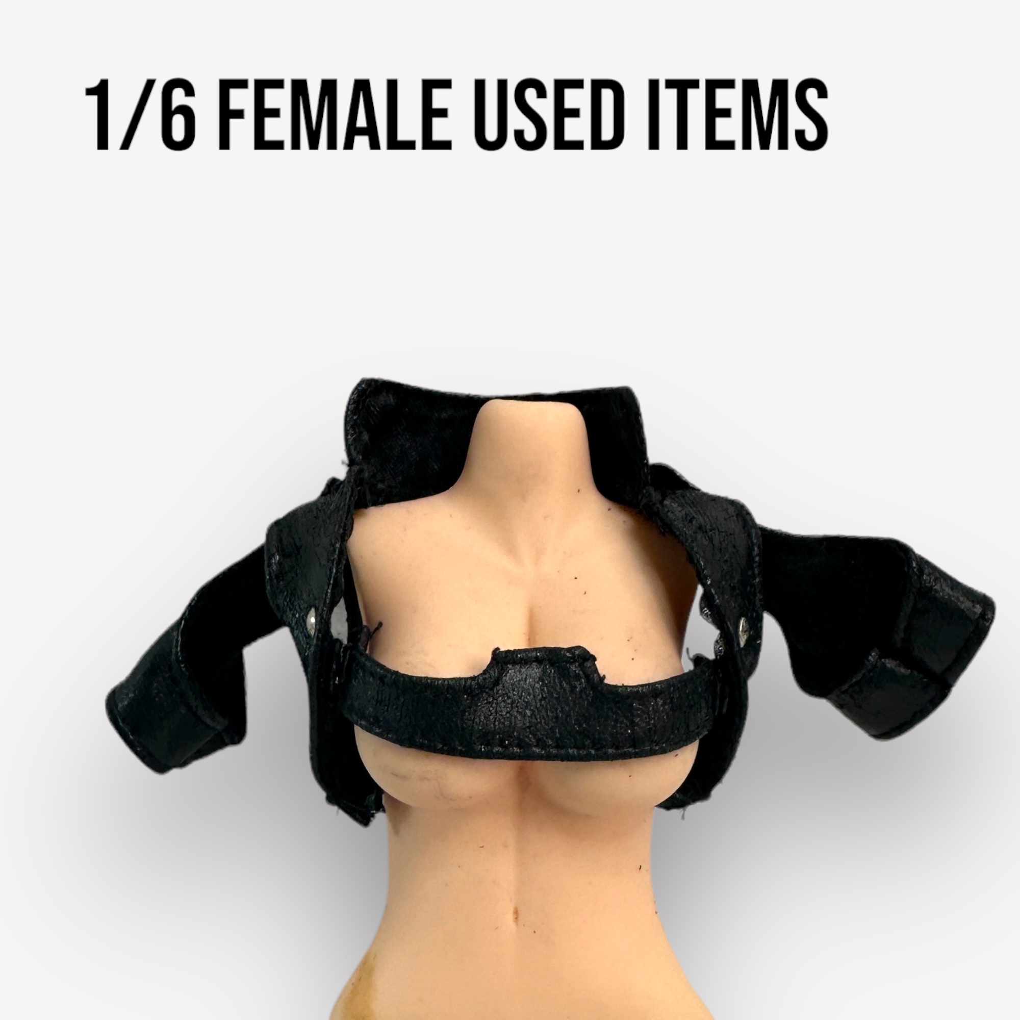  Artikelbild 1 des Artikels “Female Used Accessory Top  1/6 “