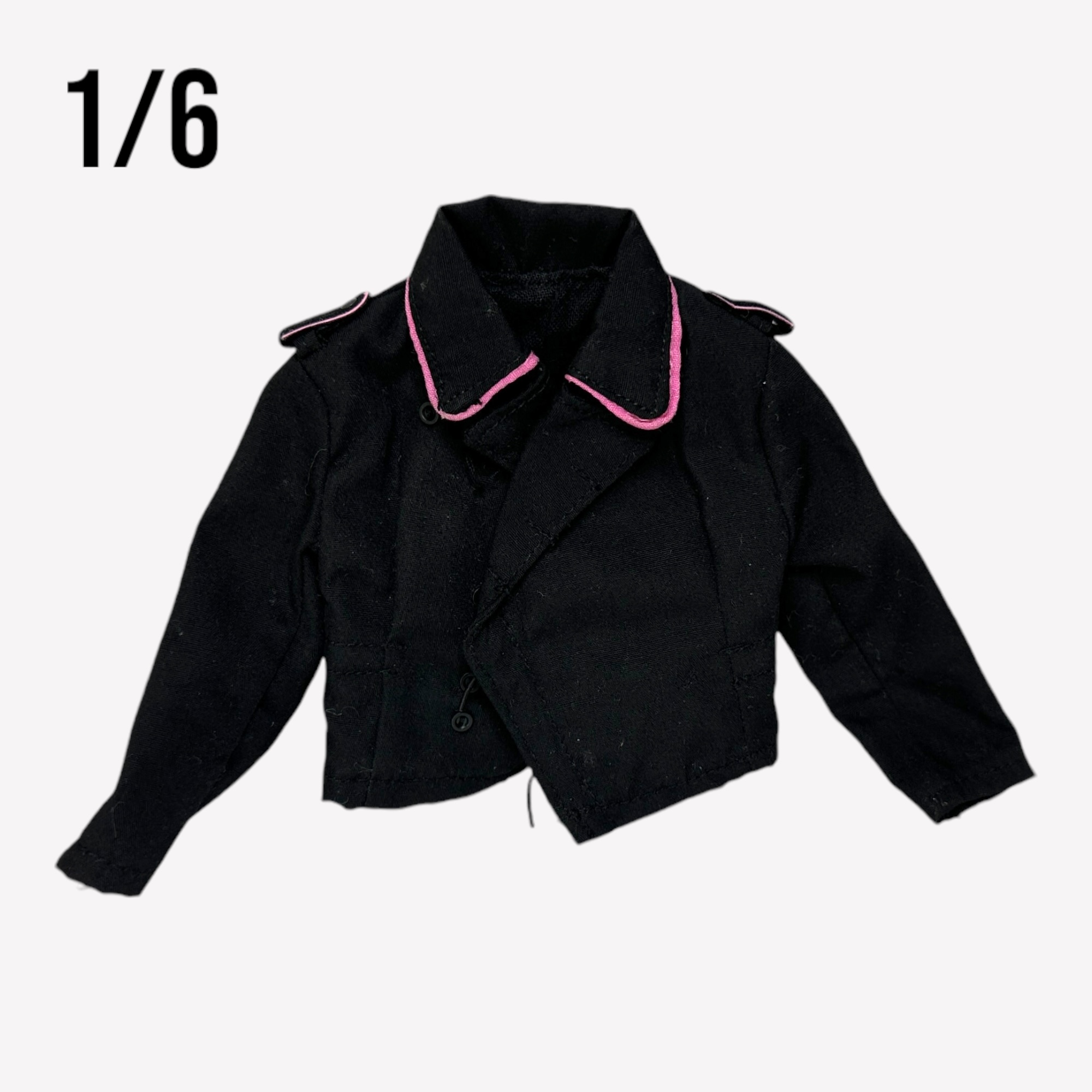  Artikelbild 1 des Artikels “Panzerjacke rosa Paspel mit Schulterklappen  1:6 “