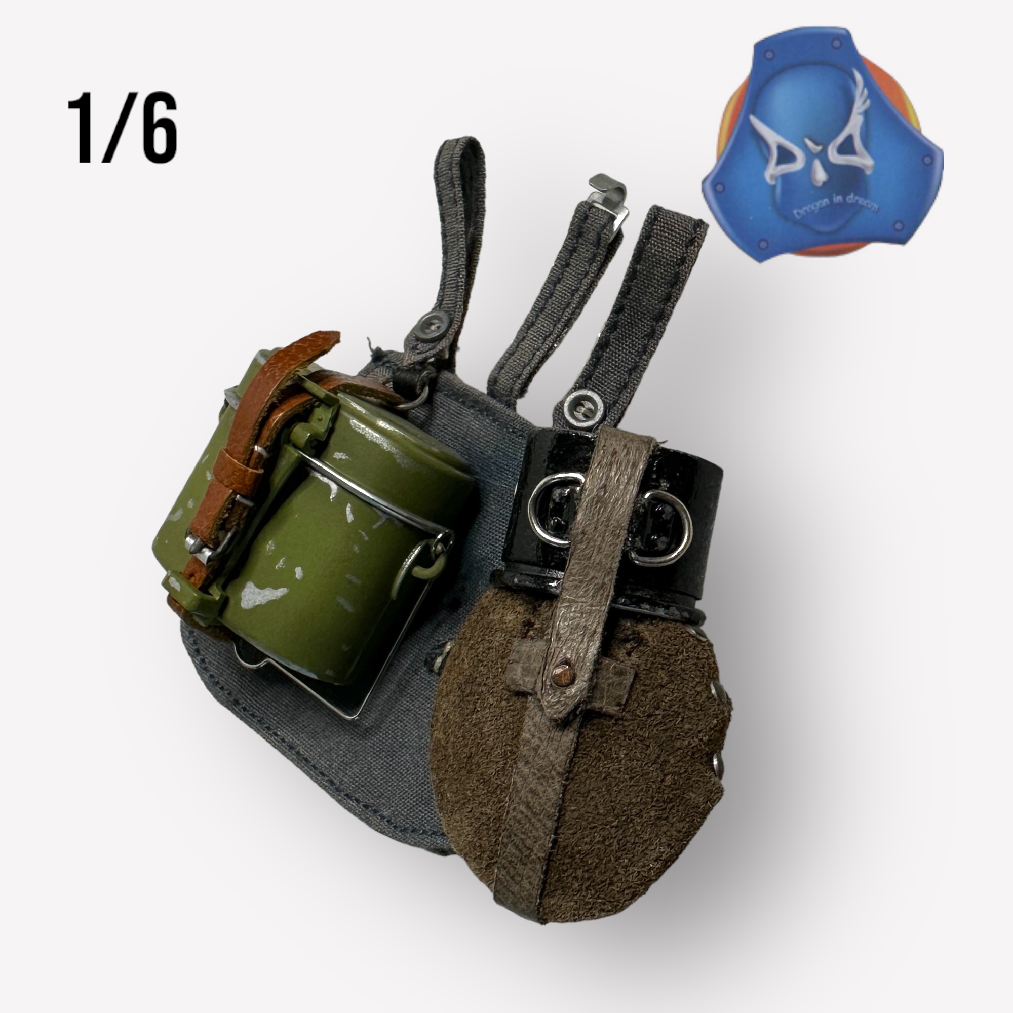  Product image 1 of the product “Luftwaffe Brotbeutel  mit Metal Feldflasche 1/6 ”