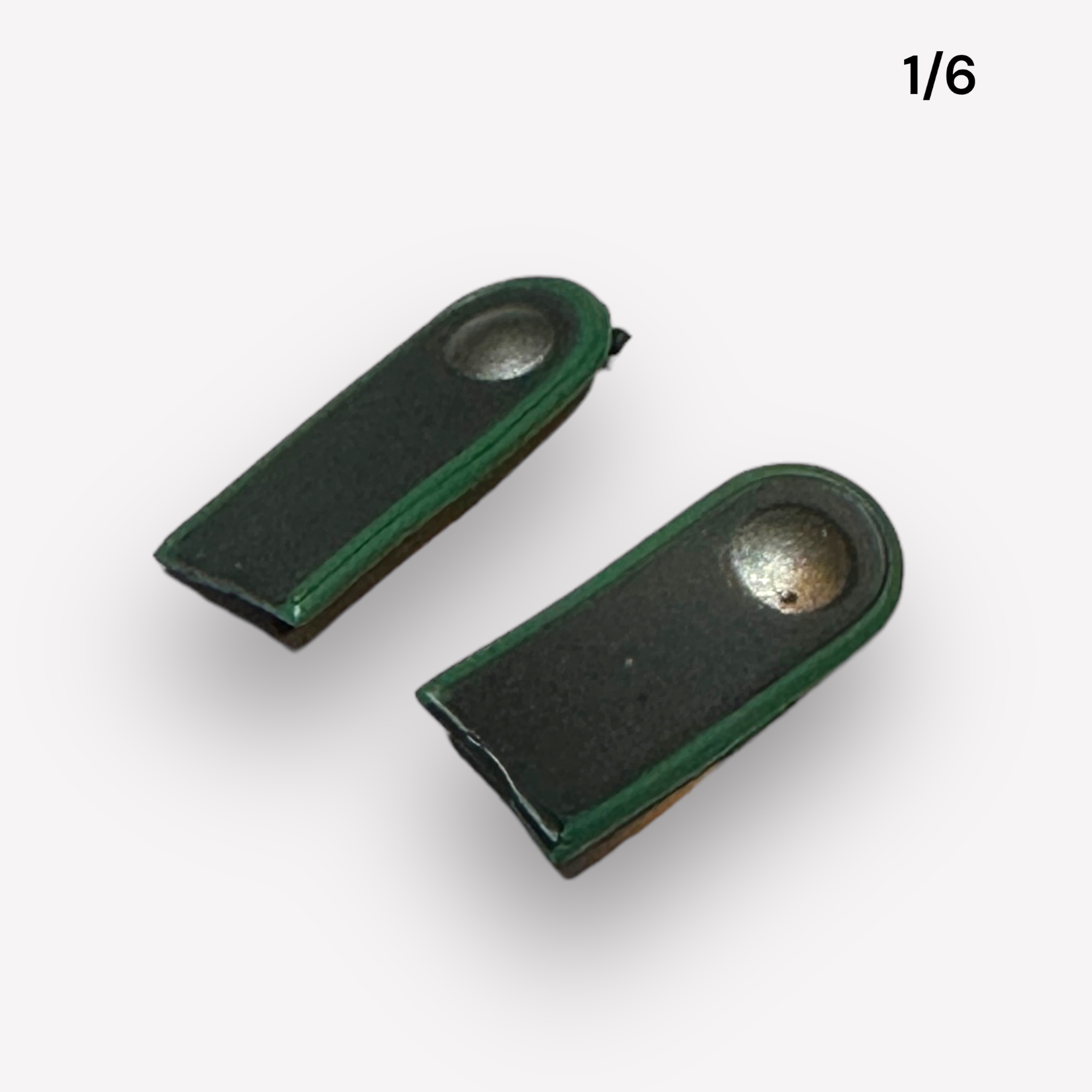  Artikelbild 1 des Artikels “Schulterklappen Grün Waffenfarbe 1/6 “