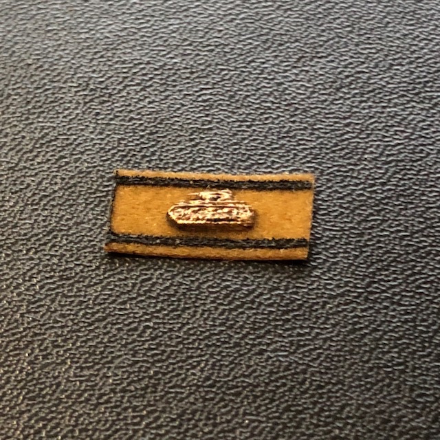  Artikelbild 1 des Artikels “Panzervernichtungsabzeichen 1:6 Gold  mit kupferfarbenen Panzer “