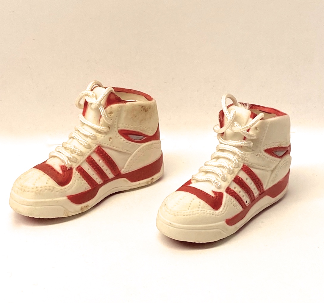  Artikelbild 1 des Artikels “Sportschuhe 1:6 “