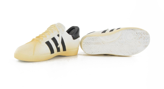  Artikelbild 1 des Artikels “Sportschuhe 1:6 “