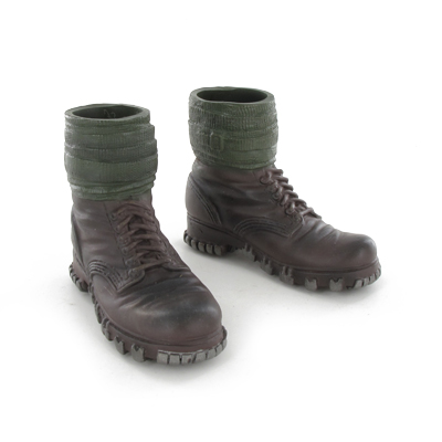  Product image 1 of the product “Bergschuhe, braun, mit Gamaschen ”