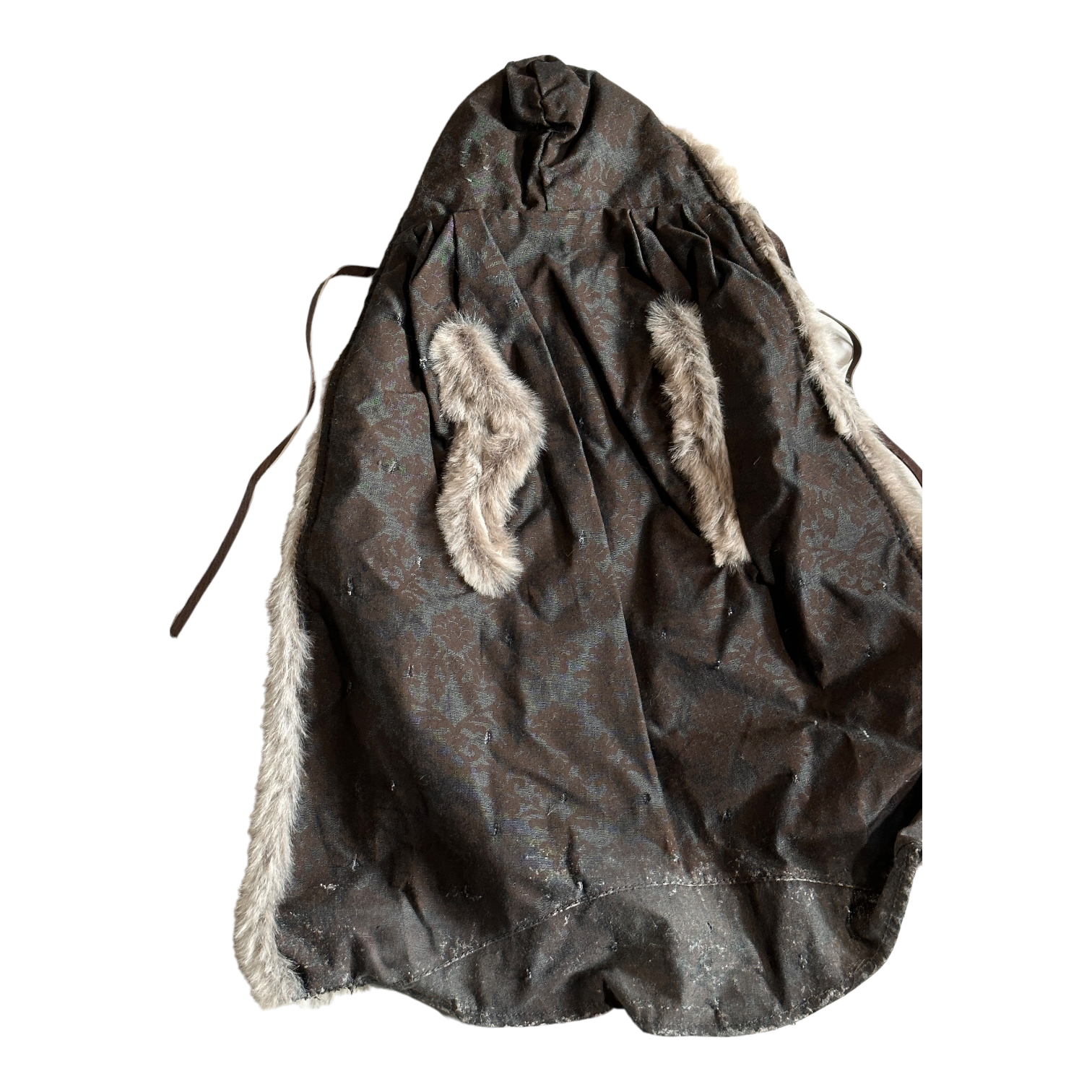  Artikelbild 1 des Artikels “Umhang mit Fell  1:6 “