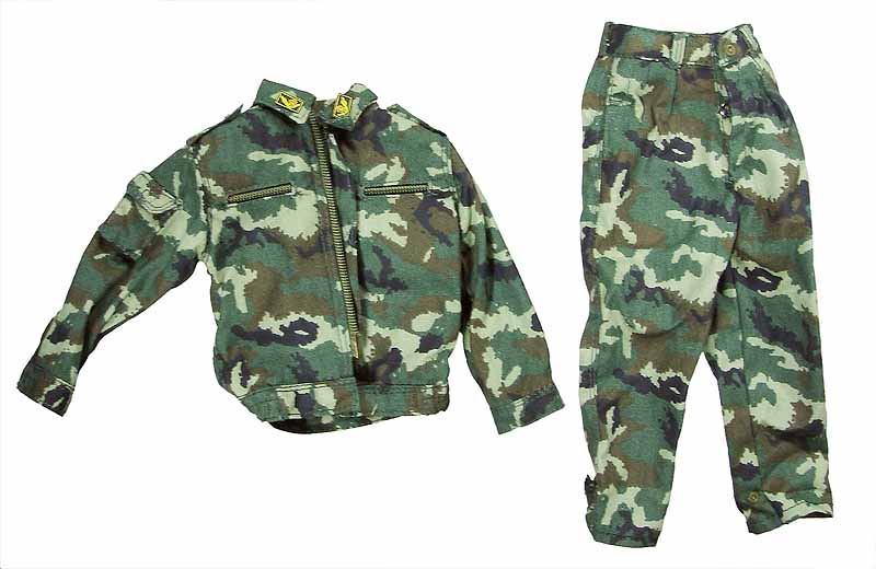  Artikelbild 1 des Artikels “Combat Suit Woodland Camouflage Jacket and Pants “